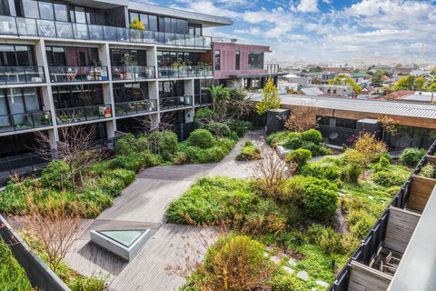 Elegant 1 Bed 1 Bath & Free Parking - Accommodation Gladstone 1
