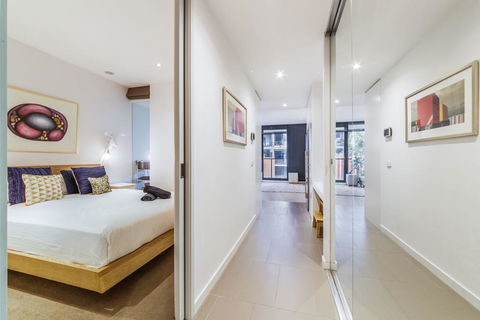 Elegant 1 Bed 1 Bath & Free Parking - Accommodation Gladstone 0