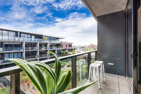 Elegant 1 Bed 1 Bath & Free Parking - Accommodation Gladstone 2