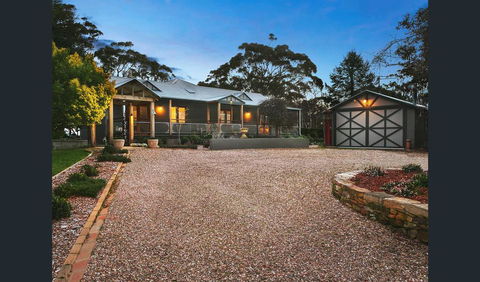Elixir - Luxury On Acreage - Accommodation Gladstone 1