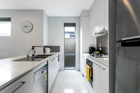 Ella House Adelaide - Accommodation Gladstone 3