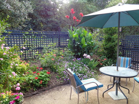 Eltham South Lodge - Accommodation Gladstone 2