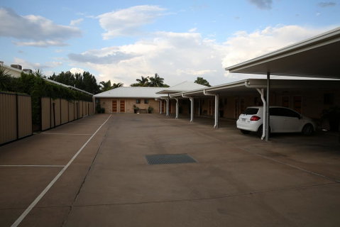 Emerald Central Palms Motel - Accommodation Gladstone 1