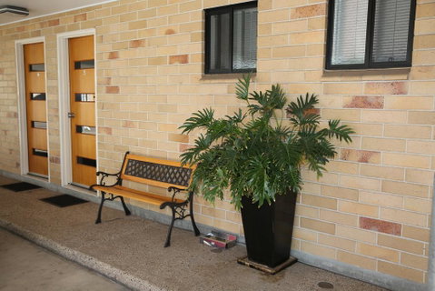 Emerald Central Palms Motel - Accommodation Gladstone 2