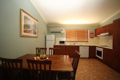 Emerald Explorers Inn - Accommodation Gladstone 3