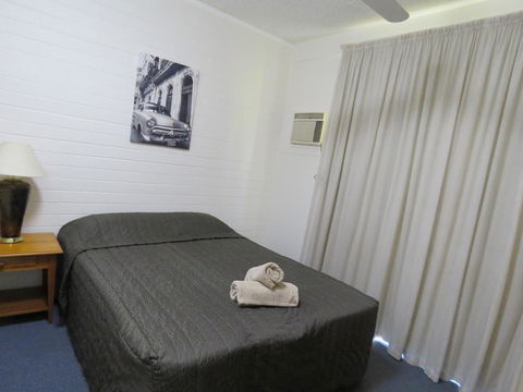 Emerald Gardens Motel & Apartments - Accommodation Gladstone 3