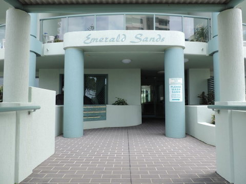 Emerald Sands Holiday Apartments - Accommodation Gladstone 1