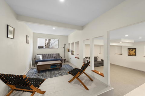Emerald Seas Beach House - Accommodation Gladstone 3