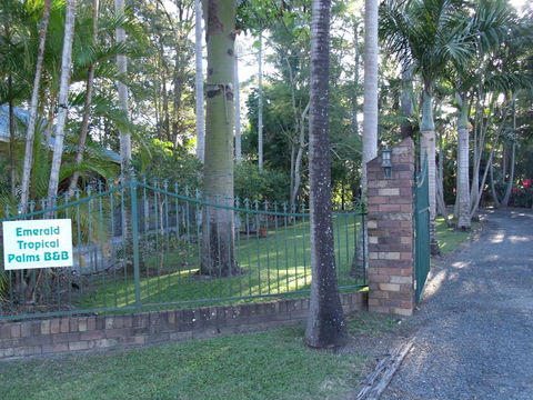 Emerald Tropical Palms B & B - Accommodation Gladstone 2