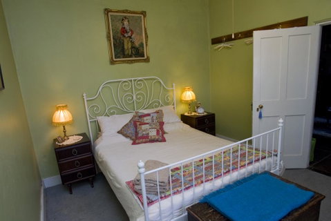 Emma Tiver Heritage Cottage - Accommodation Gladstone 3