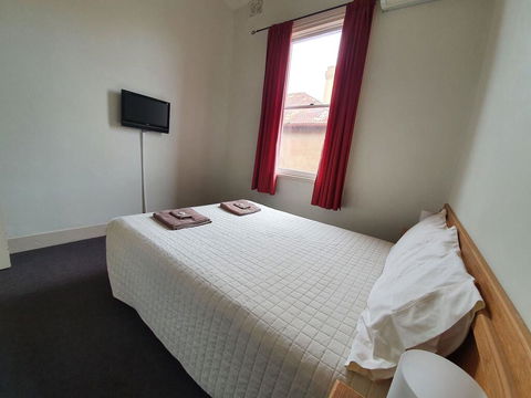 Empire Hotel Goulburn - Accommodation Gladstone 1