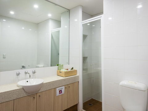 Emu Walk Apartments - Accommodation Gladstone 1