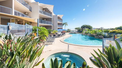 Endless Summer Resort - Accommodation Gladstone 0