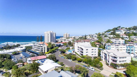 Endless Summer Resort - Accommodation Gladstone 2