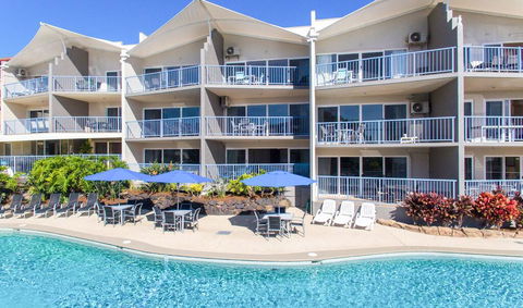 Endless Summer Resort - Accommodation Gladstone 1