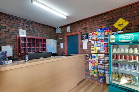 Enfield Motel - Accommodation Gladstone 0