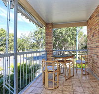 Enjoy Sunsets and Waterviews from your private Balcony - Accommodation Gladstone