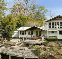 Equanimity - Beautiful character filled house - Accommodation Gladstone