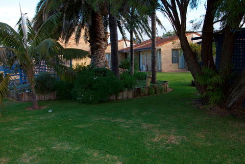 Esperance Beachfront Resort - Accommodation Gladstone 2