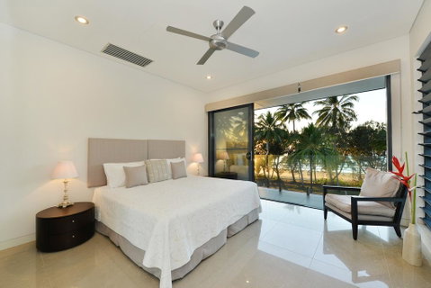 Esplanade Villa - Accommodation Gladstone 2