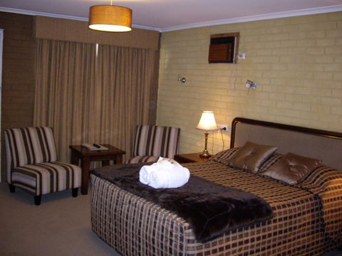 Estelle Kramer Motel - Accommodation Gladstone 2