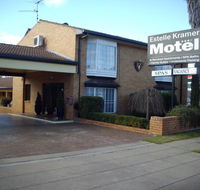 Estelle Kramer Motel - Accommodation Gladstone