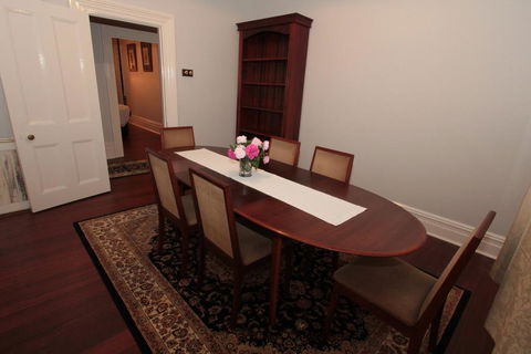 Evelyn House - Accommodation Gladstone 1