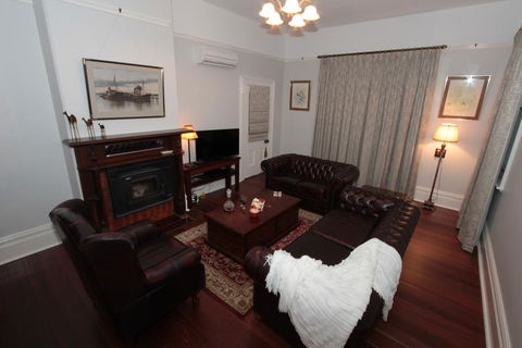 Evelyn House - Accommodation Gladstone 2