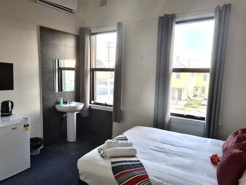 Exchange Hotel Goulburn - Accommodation Gladstone 2