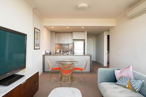 Executive Apartment Sydney Olympic Park - Accommodation Gladstone 2