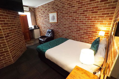 Exies Bagtown - Accommodation Gladstone 3