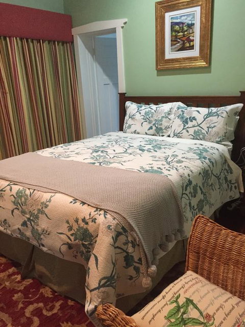 Exley House B&B - Accommodation Gladstone 3