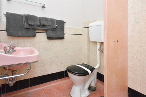 Eyre Hotel - Accommodation Gladstone 3