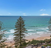 FABULOUS BEACHFRONT POSITION - Accommodation Gladstone
