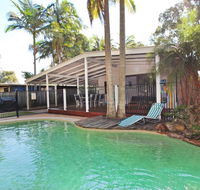 FABULOUS HOLIDAY HIDEAWAY - COOLUM BEACH - Accommodation Gladstone