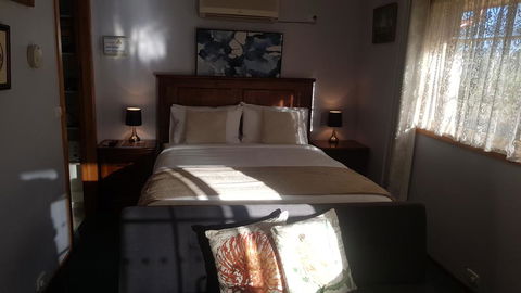 Factory Lane B&B - Accommodation Gladstone 3