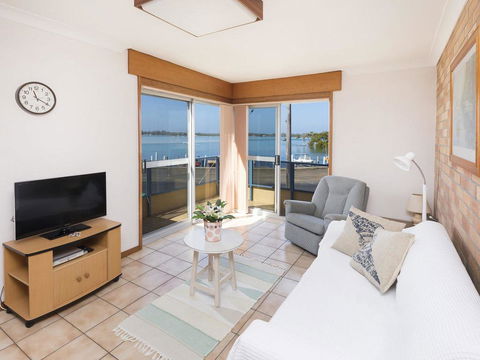 Fairholme 12 - Accommodation Gladstone 0
