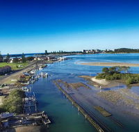 Fairholme 5 Opposite Lake - Accommodation Gladstone