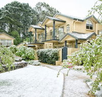 Falls Mountain Retreat Blue Mountains - Accommodation Gladstone