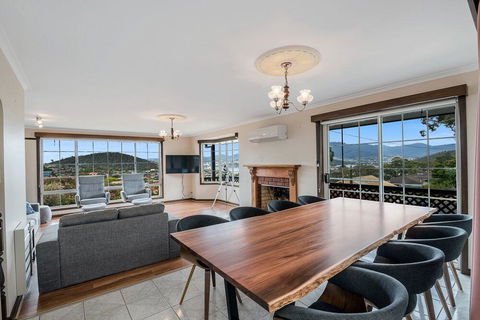 FAMILY With Children Of All Ages - Water/Bridge View - Accommodation Gladstone 1