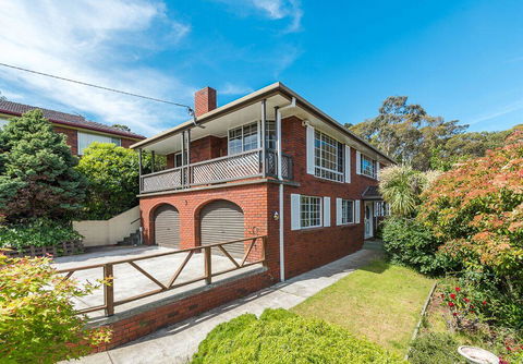 FAMILY With Children Of All Ages - Water/Bridge View - Accommodation Gladstone 0