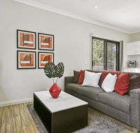 Family-friendly hideaway in quiet suburb - Accommodation Gladstone