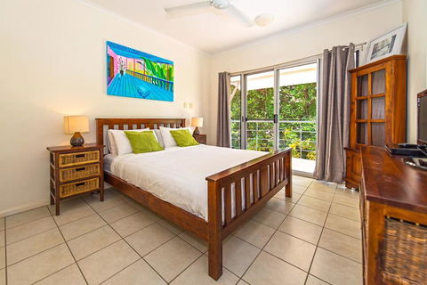 Fannie Bay Art House - Accommodation Gladstone 2