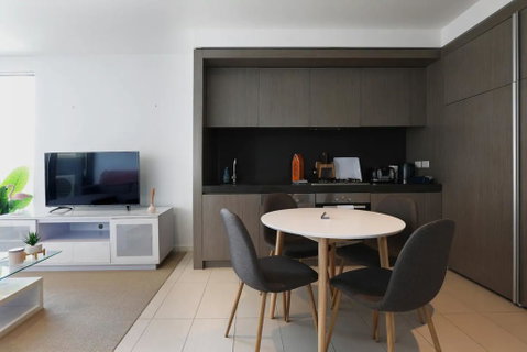 Fantastic 2 Bedroom Apartment In Melbourne's Southbank - Accommodation Gladstone 1