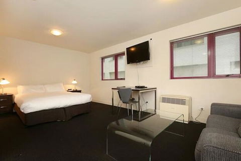 Fasils Home - Accommodation Gladstone 0