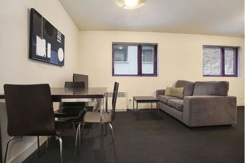 Fasils Home - Accommodation Gladstone 2