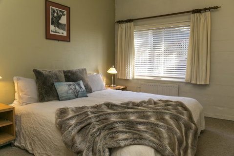 Feathertop Alpine Lodge - Accommodation Gladstone 2