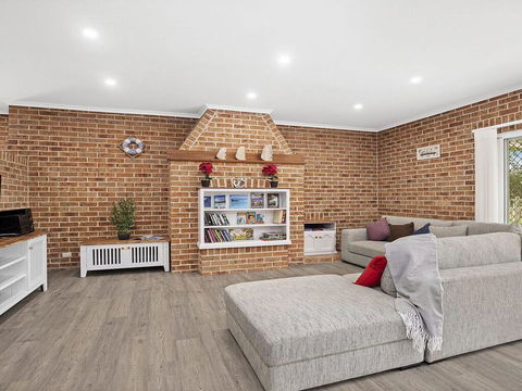Fern Way Beach House - 70m To Beach - Accommodation Gladstone 2