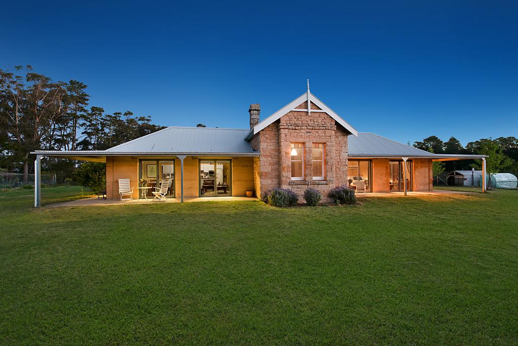 Rostron ACT Accommodation Gladstone