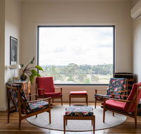 Five Bed Five Bath Five Star View - 2 Mins to CBD - Wentworth Estate - Accommodation Gladstone